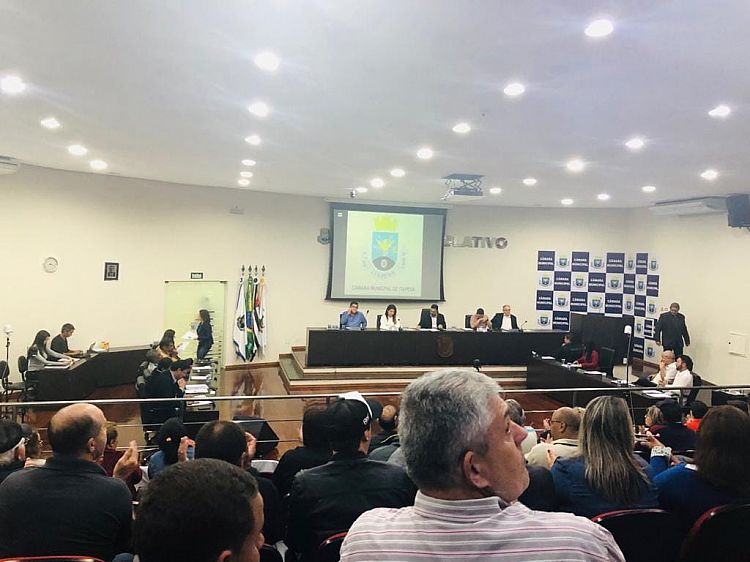 CÂMARA MUNICIPAL DE ITAPEVA VOTA PELA ABERTURA DA COMISSÃO PROCESSANTE CONTRA LUIZ CAVANI