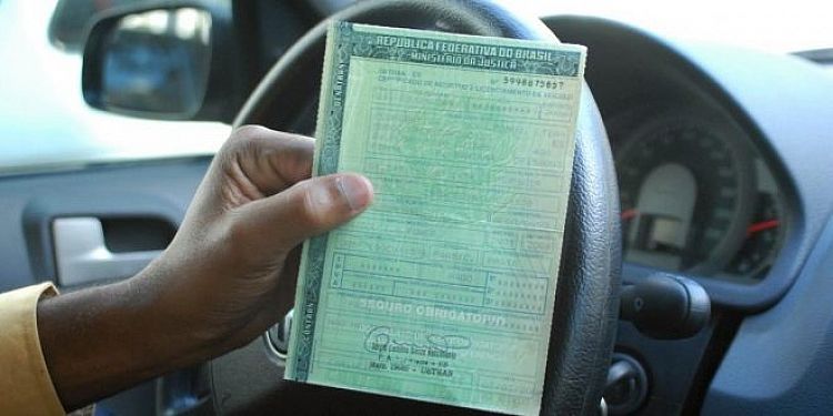 Detran SP suspende multas por falta de licenciamento a veículos com placa final 2