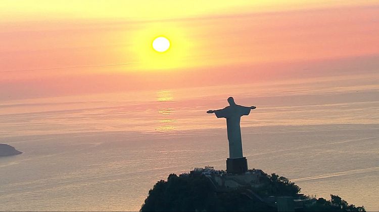 Alok foi o primeiro a se casar ao amanhecer no Cristo Redentor; veja como celebrar no Corcovado